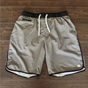 Vuori Banks Men's Army Green Athletic Shorts sz S 8 inch inseam